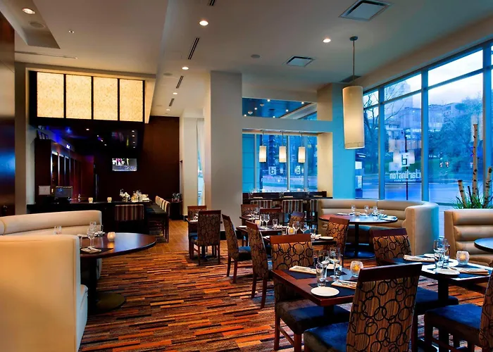 Courtyard Par Marriott Montreal Centre-Ville